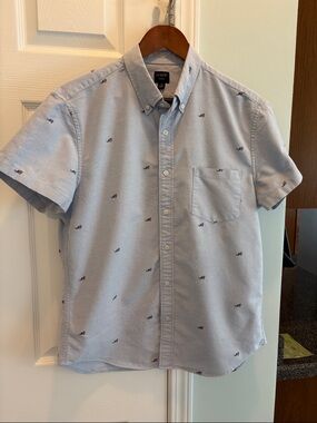 J. Crew Men Light Blue Short-Sleeve Button-Down with Tiny Sharks Embroidery